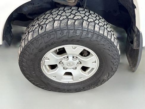 Used 2015 Toyota Tacoma 4x4 Double Cab image 28