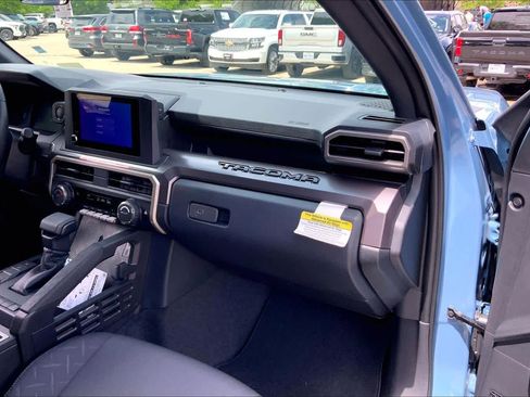 Used 2026 Toyota Tacoma SR5 image 18