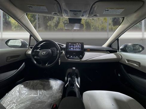 Used 2022 Toyota Corolla LE FWD image 24