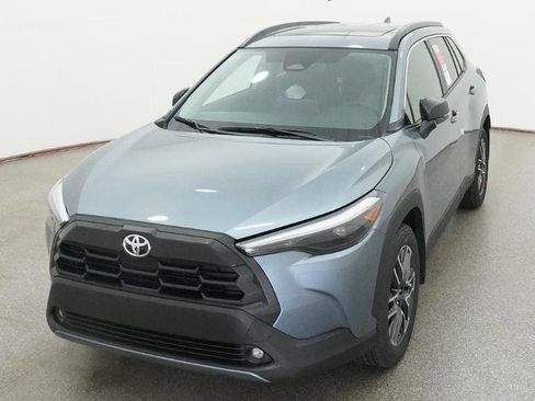 New 2026 Toyota Corolla Cross XLE FWD image 7