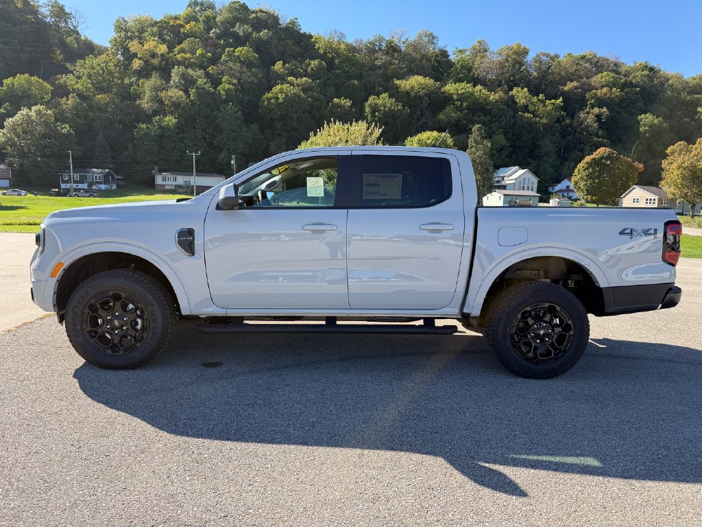 New 2026 Ford Ranger Lariat w/ Black Appearance Package AWD/4WD image 8