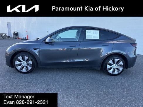 Used 2022 Tesla Model Y Long Range image 4