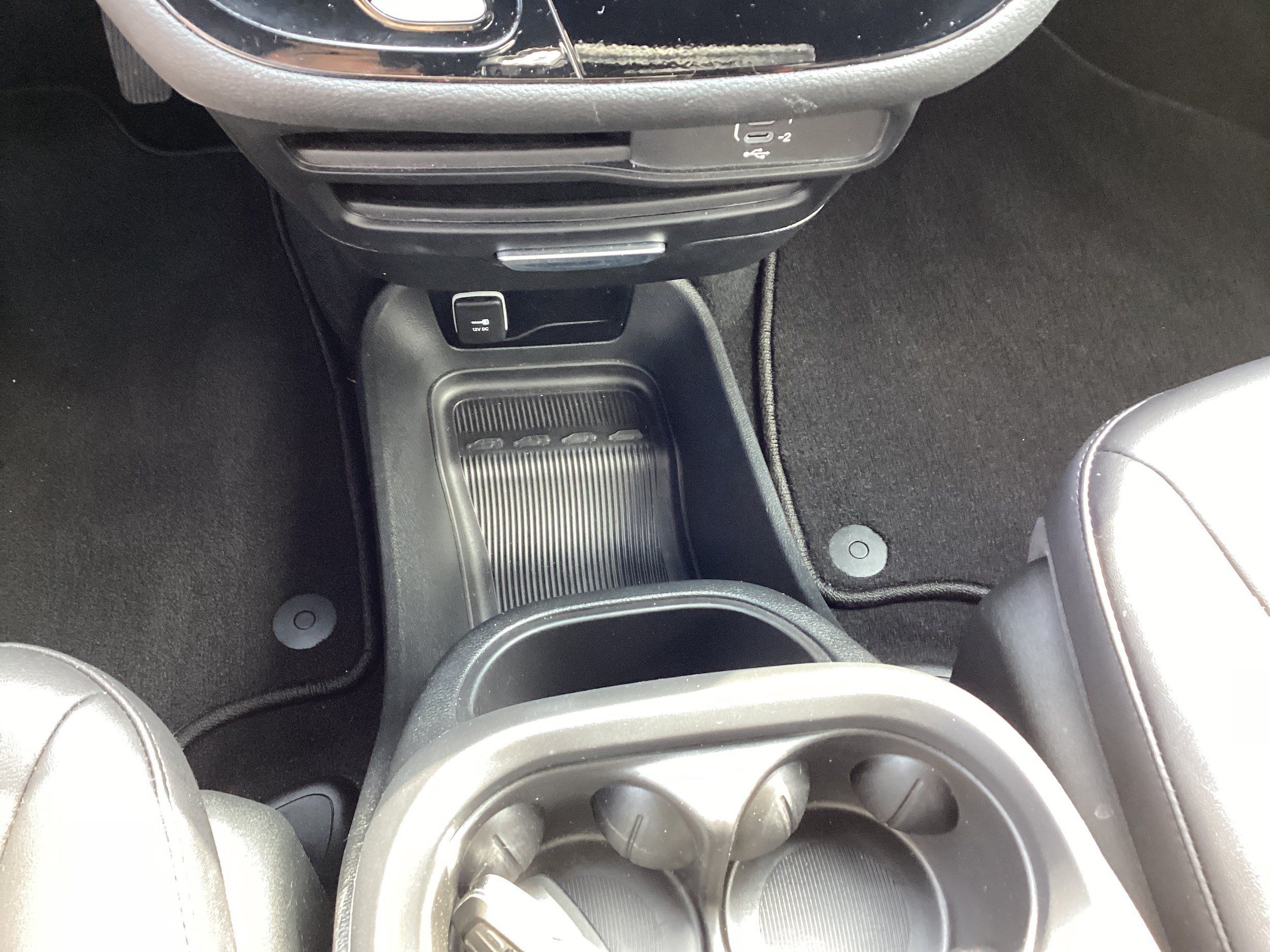 Used 2026 Chrysler Pacifica Select FWD image 21
