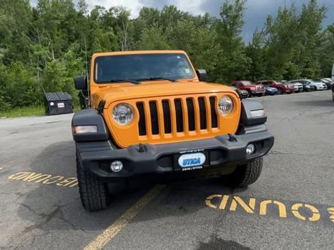 Used 2018 Jeep Wrangler Unlimited Sport S AWD/4WD image 3