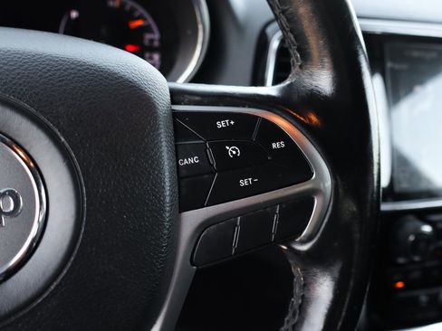 Used 2020 Jeep Grand Cherokee Limited image 22