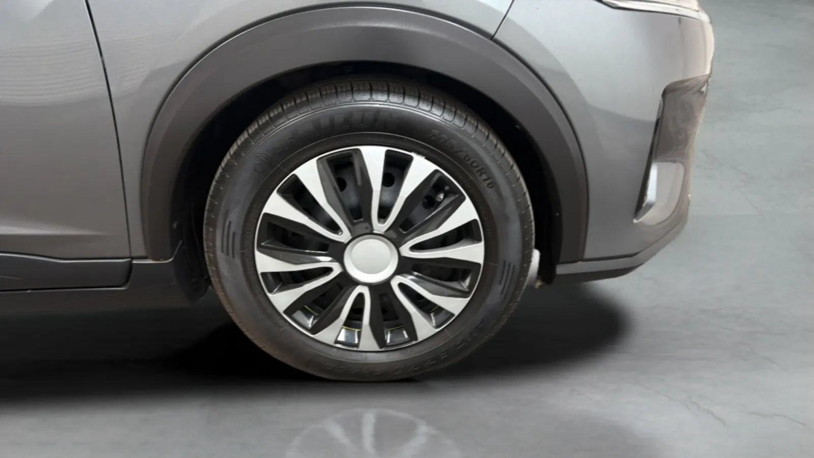 Used 2021 Nissan Kicks S FWD image 26