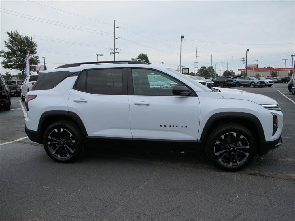 Used 2026 Chevrolet Equinox RS w/ Convenience Package III AWD/4WD image 2