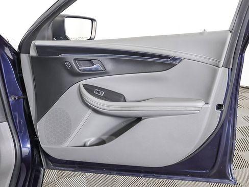 Used 2018 Chevrolet Impala LT image 22