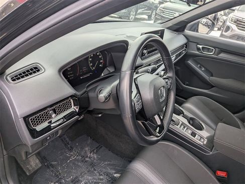 Used 2025 Honda Civic Sport image 14