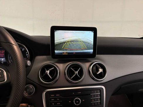 Used 2020 Mercedes-Benz GLA 250 4MATIC image 15