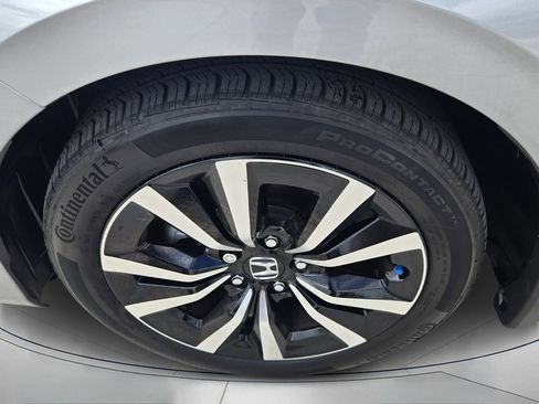 Certified 2024 Honda Civic EX-L image 9