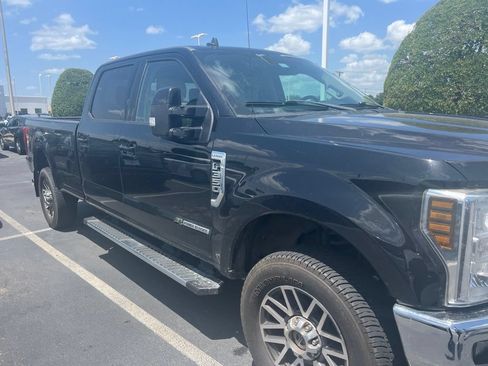 Used 2019 Ford F350 Lariat w/ Lariat Value Package AWD/4WD image 3