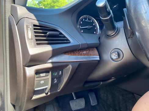 Used 2017 Acura MDX SH-AWD image 19