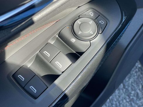 New 2026 Chevrolet Trax RS w/ Sunroof Package FWD image 15