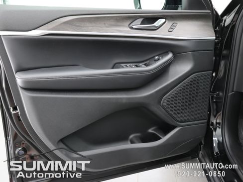 New 2026 Jeep Grand Cherokee L Limited AWD/4WD image 47