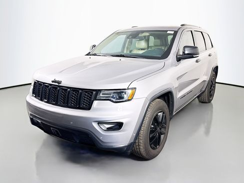Used 2020 Jeep Grand Cherokee Limited w/ Premium Lighting Group image 4