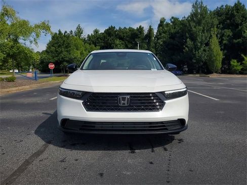 New 2025 Honda Accord SE image 2