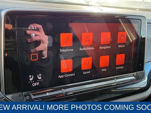 Used 2024 Volkswagen Atlas Peak Edition SE image 18