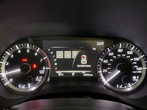 Used 2023 Toyota Highlander XLE FWD image 29