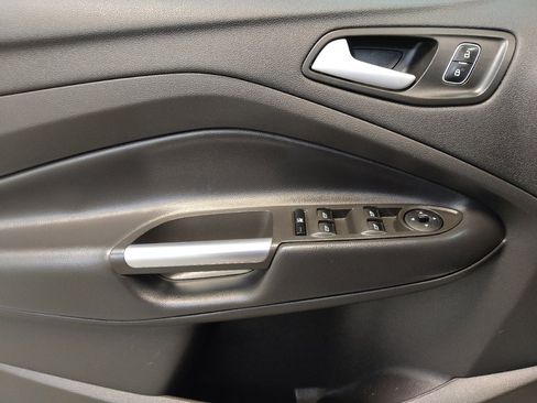 Used 2018 Ford Escape SE w/ Ford Safe & Smart Package AWD/4WD image 27