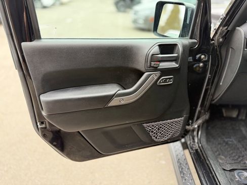 Used 2018 Jeep Wrangler Unlimited Sport S image 21