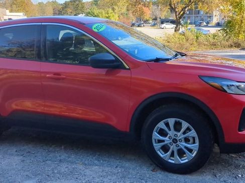 Used 2024 Ford Escape Active image 17