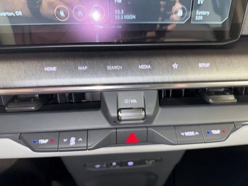 Certified 2024 Kia EV9 Land AWD/4WD image 23