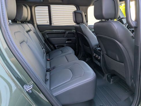 New 2026 Land Rover Defender 110 X-Dynamic SE AWD/4WD image 30