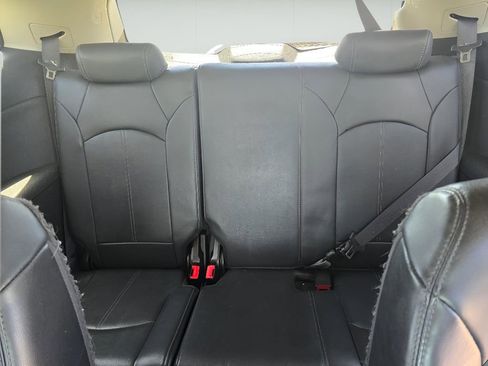 Used 2014 Chevrolet Traverse LT AWD/4WD image 13