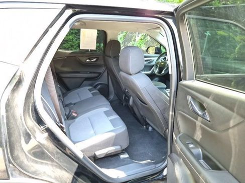 Used 2025 Chevrolet Blazer LT AWD/4WD image 12