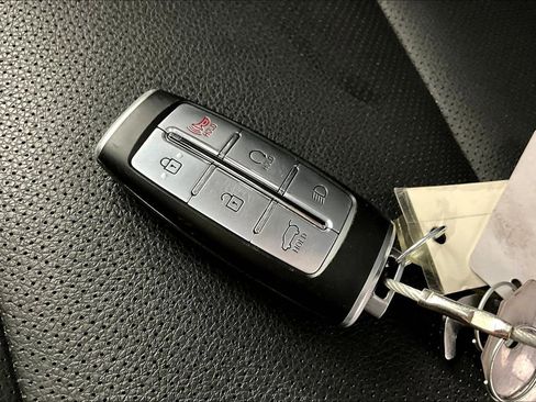 Used 2025 Genesis GV70 2.5T image 14