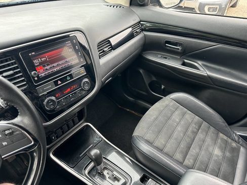 Used 2019 Mitsubishi Outlander SE AWD/4WD image 27