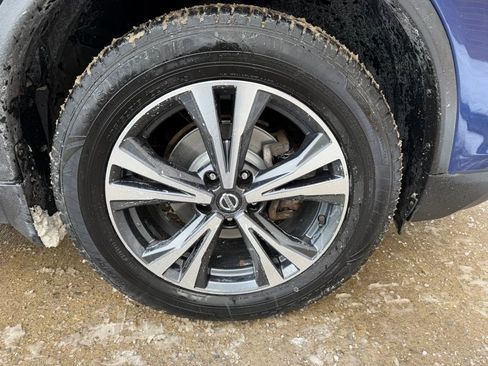 Used 2018 Nissan Rogue SL w/ Premium Package image 26