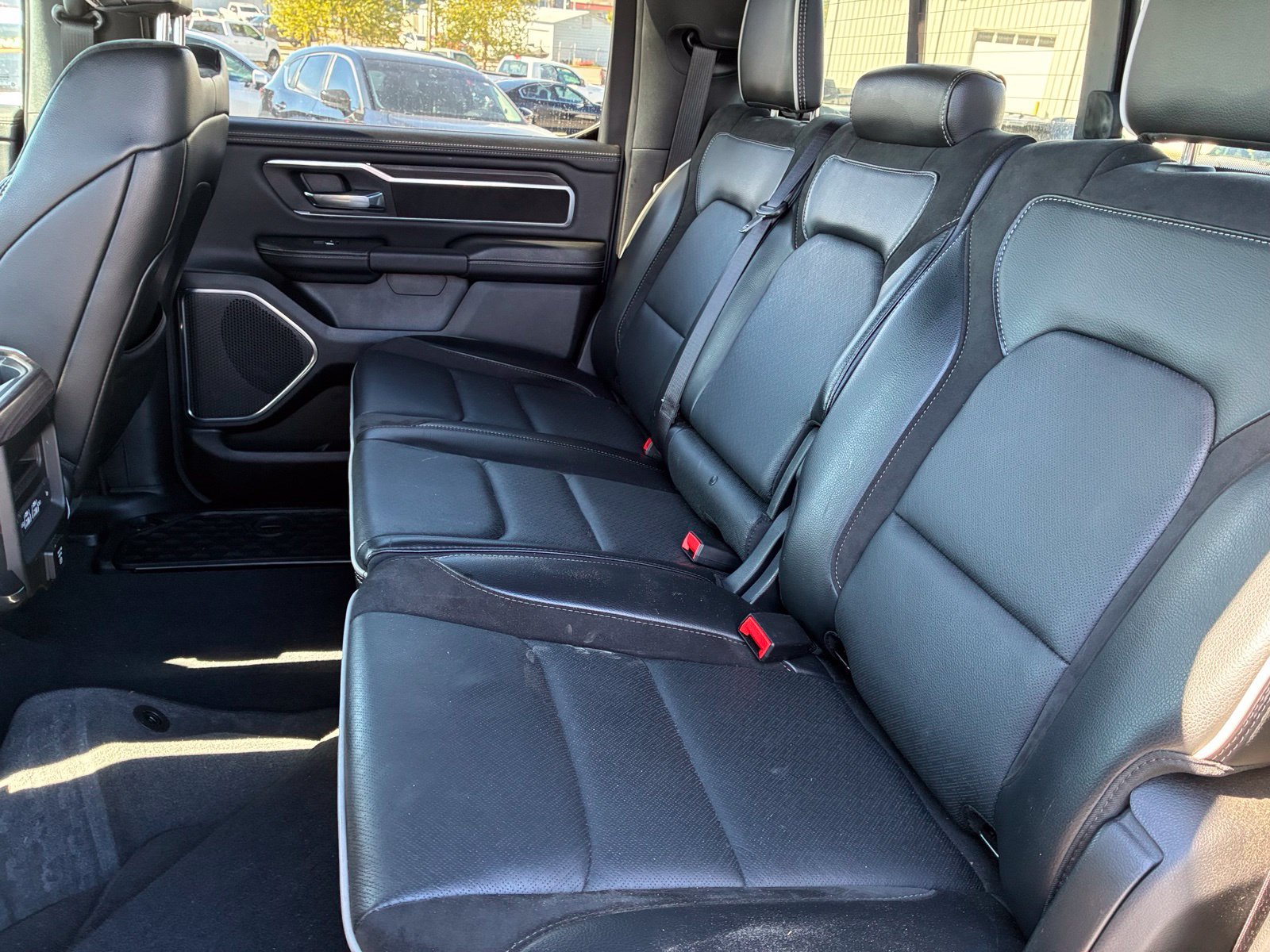 Used 2025 RAM 1500 Laramie w/ Sport Appearance Package AWD/4WD image 9