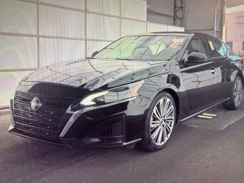 Certified 2023 Nissan Altima 2.5 SL FWD image 4