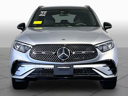 Used 2025 Mercedes-Benz GLC 300 4MATIC image 4