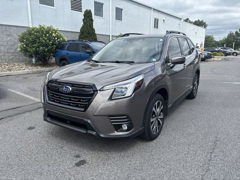 Certified 2024 Subaru Forester Limited w/ Convenience Package AWD/4WD image 17