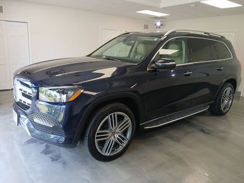 Used 2022 Mercedes-Benz GLS 450 4MATIC image 4