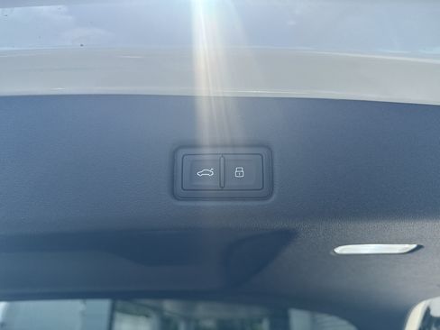Used 2025 Audi Q5 Premium Plus AWD/4WD image 10