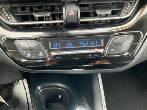 Used 2021 Toyota C-HR LE image 21