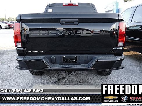 Used 2023 Chevrolet Colorado LT RWD image 6