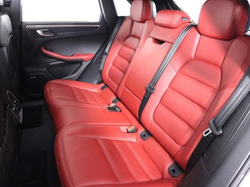 Used 2017 Porsche Macan S image 39