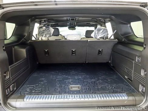 New 2026 GMC Hummer EV SUV image 19