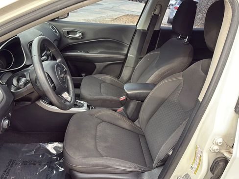 Used 2018 Jeep Compass Sport image 12