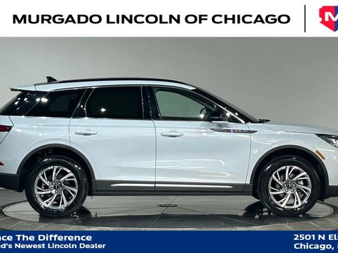 Used 2025 Lincoln Corsair FWD w/ Equipment Group 101A image 9