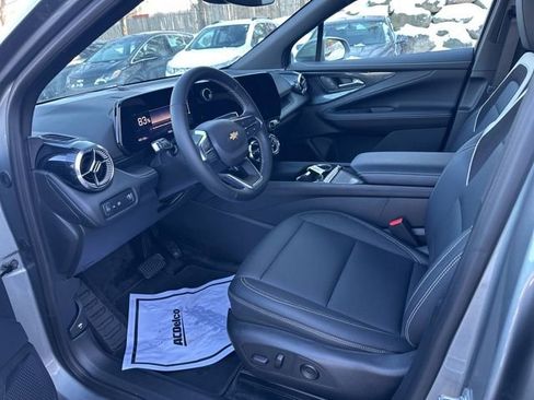 Used 2024 Chevrolet Blazer EV LT image 12