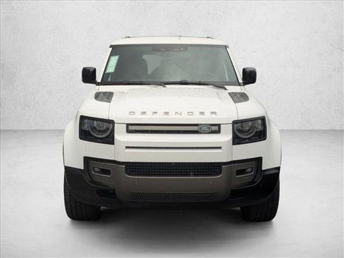 Used 2025 Land Rover Defender 110 X-Dynamic SE AWD/4WD image 6