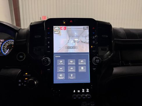 Used 2022 RAM 2500 Limited AWD/4WD image 54