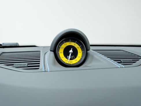 Used 2024 Porsche 911 Carrera image 90