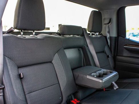 Used 2025 GMC Sierra 1500 Elevation image 38